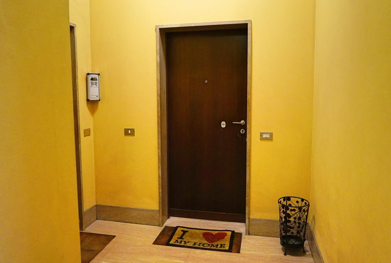 Duomo Apartment Milán Exterior foto
